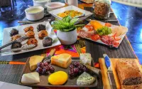 AmaZulu Lodge - breakfast