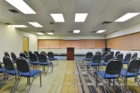Ramada by Wyndham Nisku Edmonton Airport