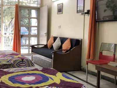 Sailors Home Hotels in Vasant Kunj