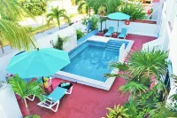 Corales Suites - Pools