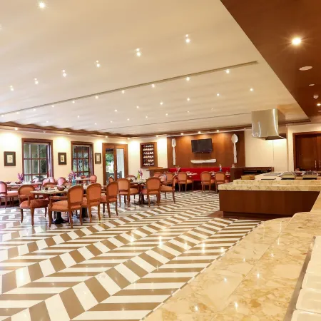 Regency Lagoon Resort