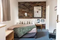 Hornsby Inn Hotels in Wahroonga
