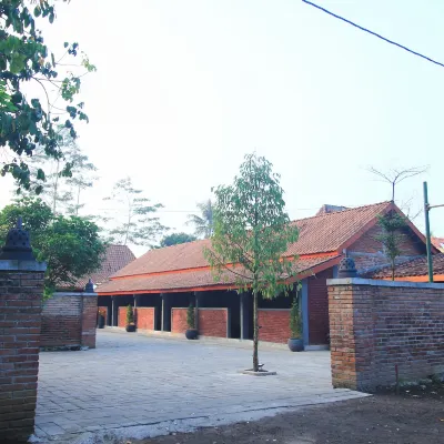 Wahid Borobudur Hotels near Borobudur Conservation Center