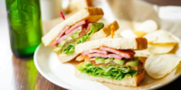 Route - Cafe and Petit Hostel