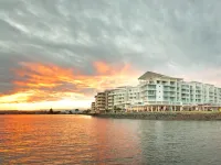 Ramada Hotel & Suites by Wyndham Ballina Byron Hotels near Ballina Byron Gateway Airport