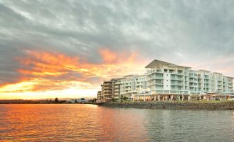 Ramada Hotel & Suites by Wyndham Ballina Byron