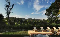 The Apsara Rive Droite Hotels in Луангпрабанг