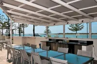 Silvershore Apartments on the Broadwater Hotels in Hope Island
