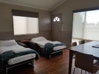 Canberra Carotel Motel Hotels in Sutton