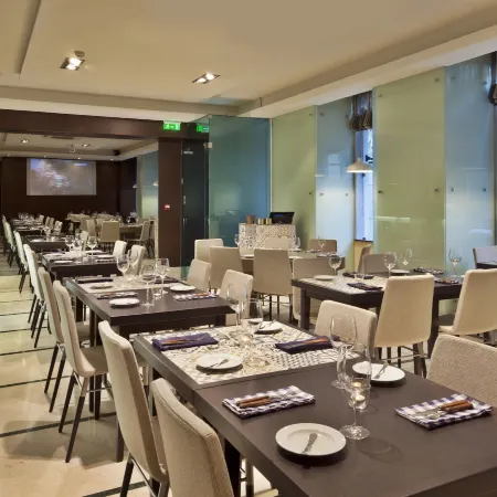 Turim Restauradores Hotel Отели рядом с достопримечательностью «Железнодорожный вокзал Росиу»