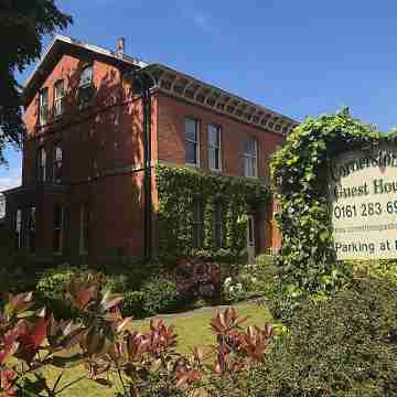 OYO Cornerstone Manor Hotel Hotel Exterior