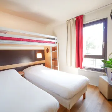 沙特爾諾瓦餐廳設計型INN飯店 鮭魚屋附近的飯店