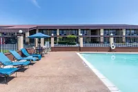 Quality Inn Paris Texas - Rooftop Pools