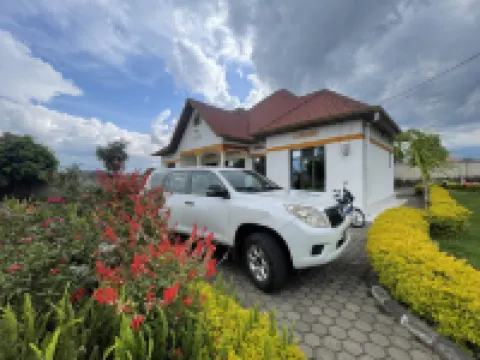 ไวรันกา โฮมสเตย์ & แคมป์ไซต์ โรงแรมใน