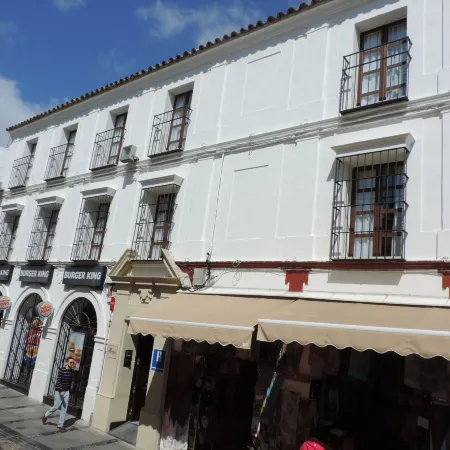 Hotel Boutique Caireles Отели рядом с достопримечательностью «Башня Калаорра»