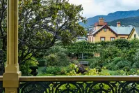 The Corinda Collection - Bjergudsigt