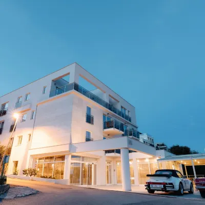 Hotel Fanat Hotels near Park