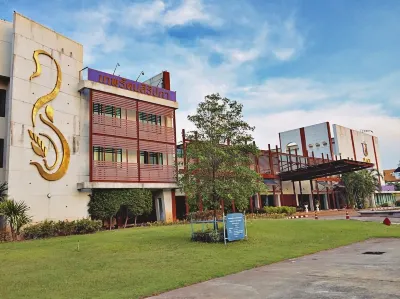 U Place at Ubon Ratchathani University Hôtels à proximité de : Putthasathan Ratchathani Asok