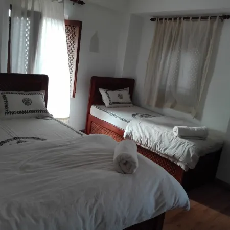 Sunny Guest House and Cafe