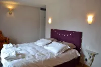 La Ferme Pateli Hotels in Courouvre
