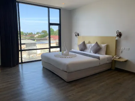 비하인드 더 신 클럽 @ 사무이