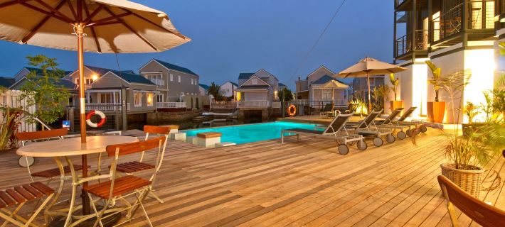 Turbine Hotel & Spa โรงแรมในคินส์น่า