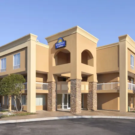 Days Inn by Wyndham Greenville
