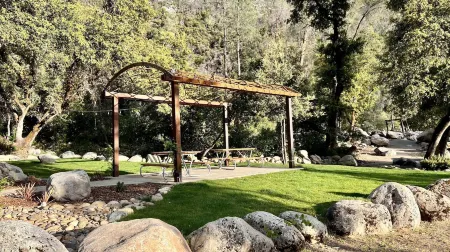 Yosemite View Lodge