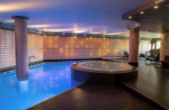 크리스탈 팰리스 호텔 마돈나디깜피글리오 호텔