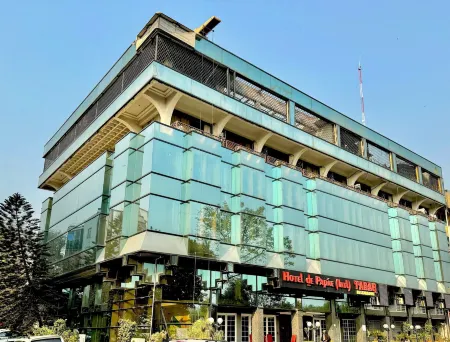 Hotel de Papae Отели рядом с достопримечательностью «Shakarparian National Park»