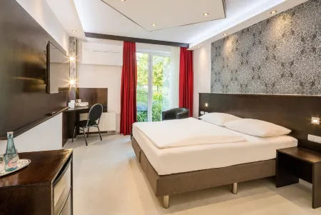 Bonprix Hotel Отели в г. Хюрт