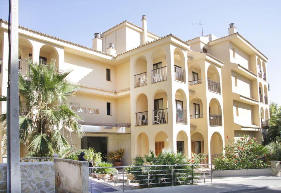 hotel overview picture