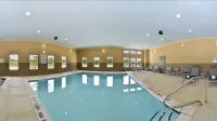 Comfort Suites Greenville - Swimmingpools