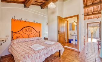 Thyme Apt with Shared Pool