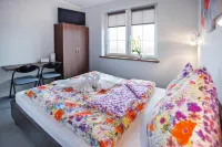 Comfortable Apartment, Pool, Sauna, Jacuzzi Hotels near Camping Malediven