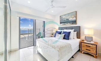 Zen Sea View 2BR, 2BA Penthouse