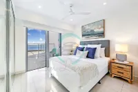 Zen Sea View 2BR, 2BA Penthouse