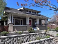 Marvelous apartment in North Tacoma, near UPS Hotels near Chihuly Bridge of Glass