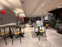 伊斯蓋爾阿萊斯酒店 - 早餐