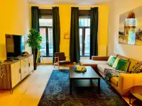 One Lux Stay Near Fashion District