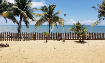 Pal's on the Beach - Dangriga, Belize