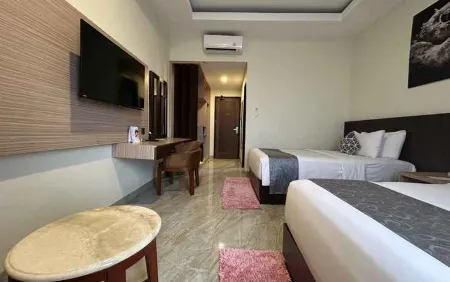 Vega Prime Hotel & Convention Отели в г. West Sorong