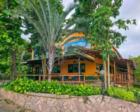 ヴィラ サンカー ポウサダ レンソーイスのホテル