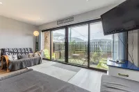 Central Apartment 3B - 3-Star