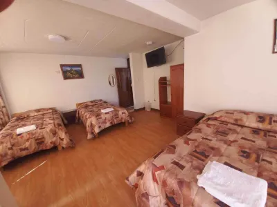 Hostal Aziri Puno Hotels in 