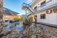 أبارت هوتل باي بيكوست فنادق في Shiroka