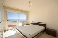 Immaculate 3-bed Penthouse- Stunning Views - 3-Star