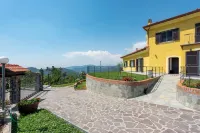 Joivy Villa Guanna - Charming Flat with Garden Hotel in zona Punta Baffe - Punta Moneglia - Val Petronio