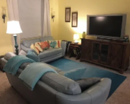 靠近PGA大道的商店和餐館