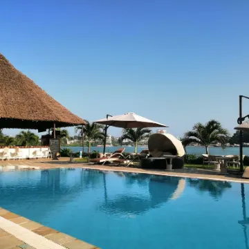 CityBlue Creekside Hotel & Suites Hotels near Fort Jesus Museum